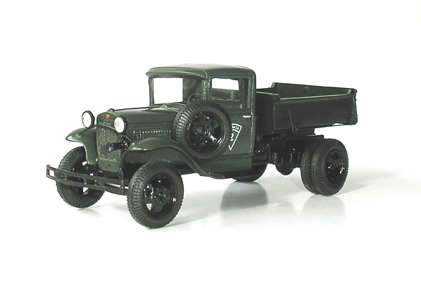 Модель ГАЗ-410 образца 1936 года выпущена мастерской ALF (г.Николаев).